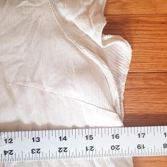 Francesca's Alya Taupe Pleated Gauzy Lace Trim Top Size SM - Picture 10 of 12